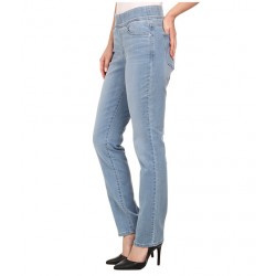 Levi's® Perfectly Slimming Pull On Pants Straight