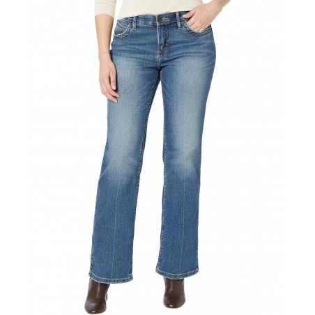 Wrangler® Qbaby Mid-Rise Bootcut in Sally jeans.